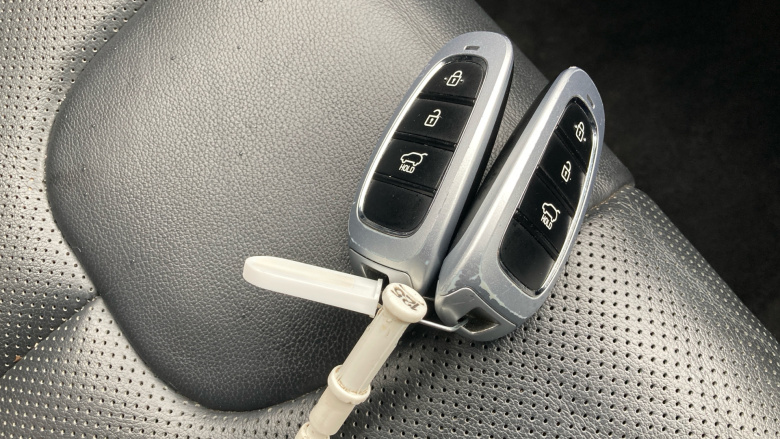 Hyundai SANTA FE 1.6 TGDi Hybrid Premium 5dr Auto Hybrid Estate